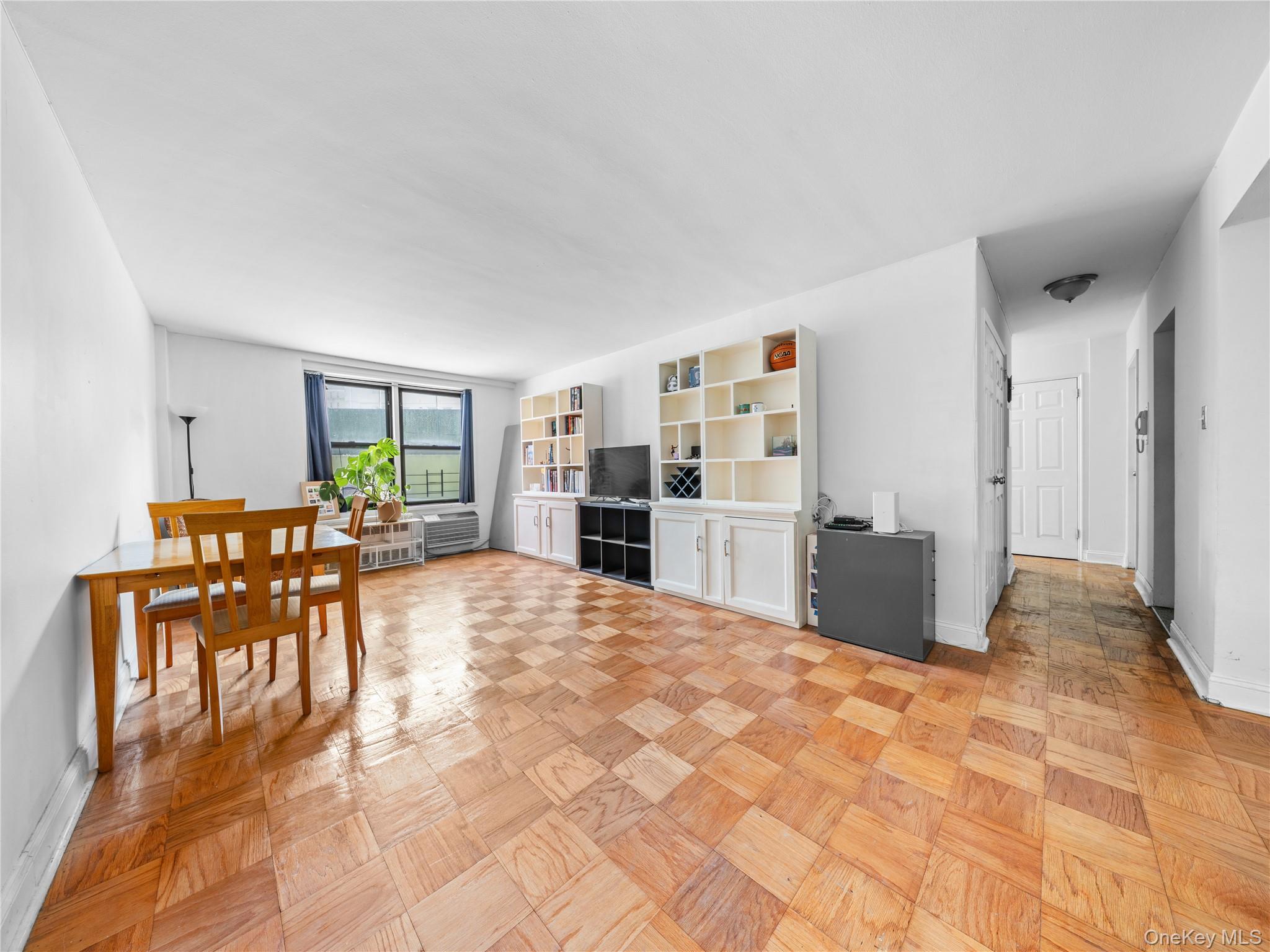 35-20 Leverich St, Unit 209 photo 9