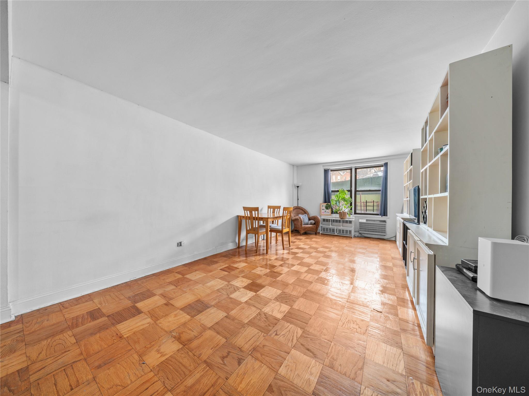 35-20 Leverich St, Unit 209 photo 7