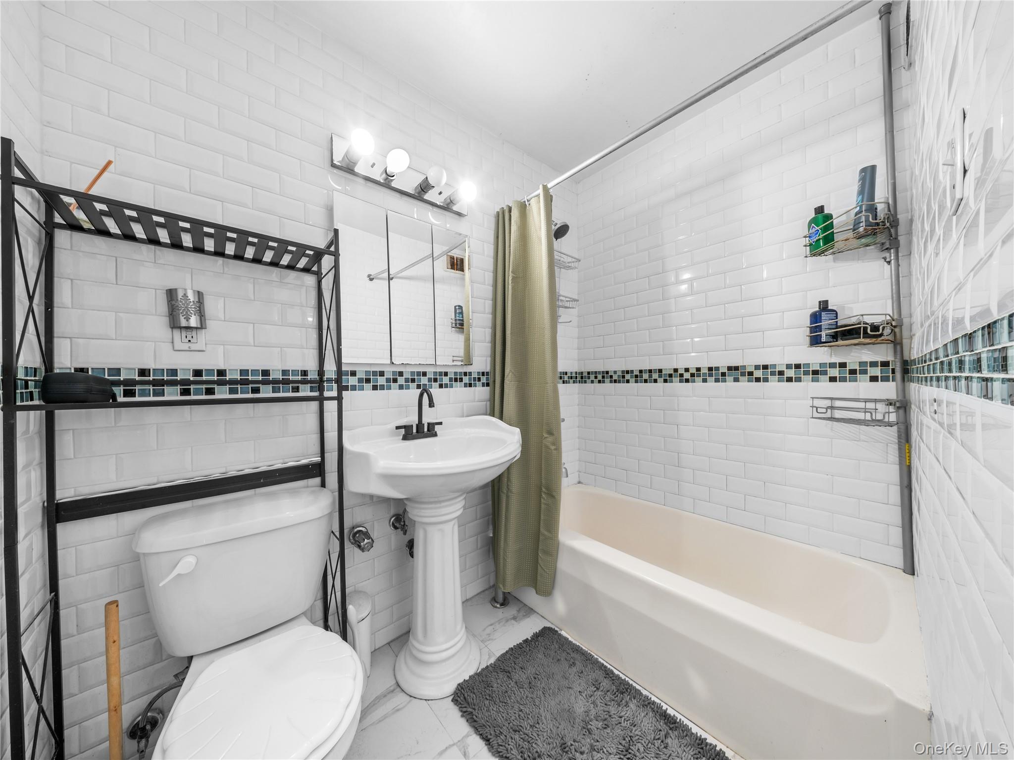 35-20 Leverich St, Unit 209 photo 16