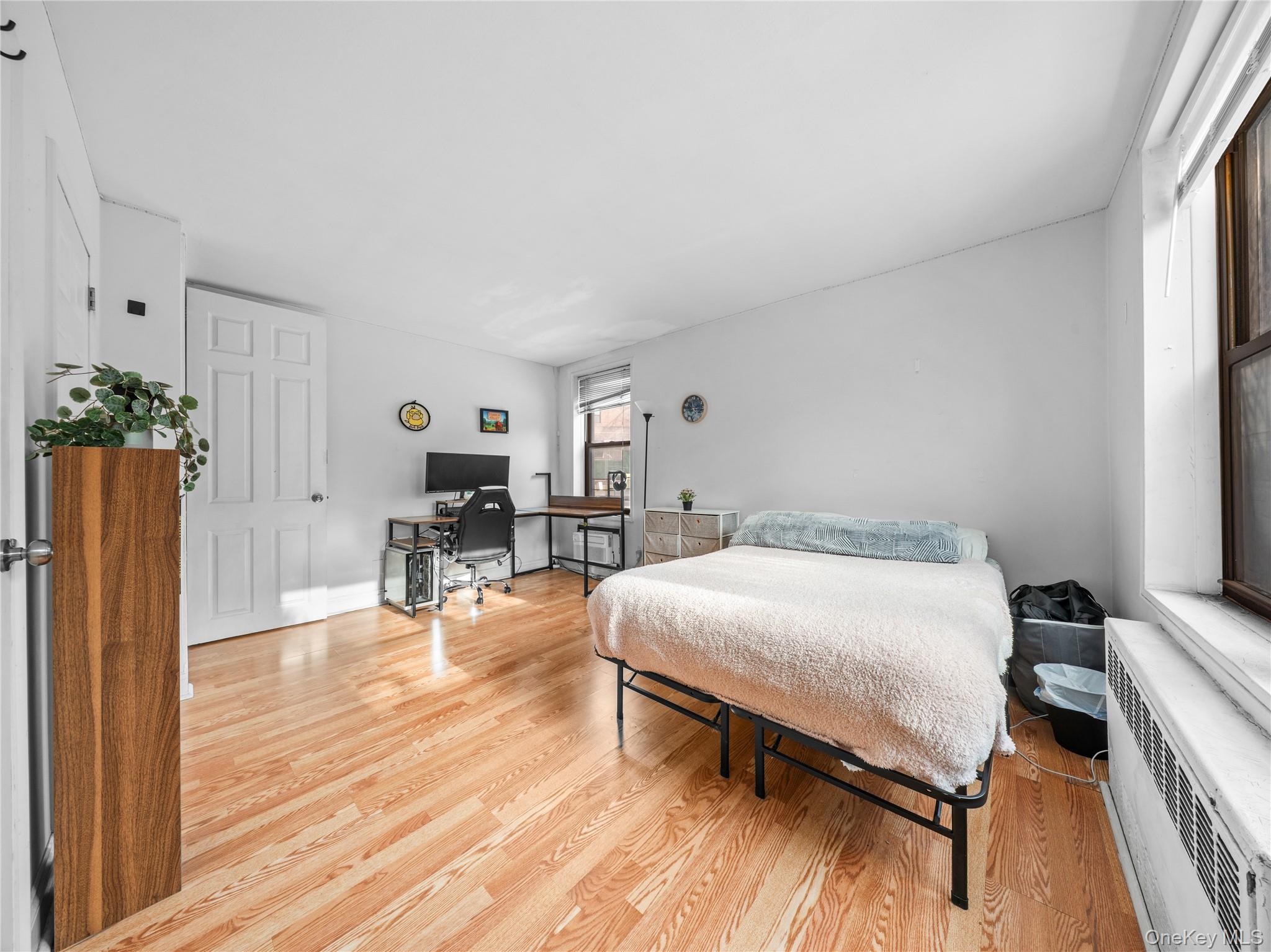 35-20 Leverich St, Unit 209 photo 13