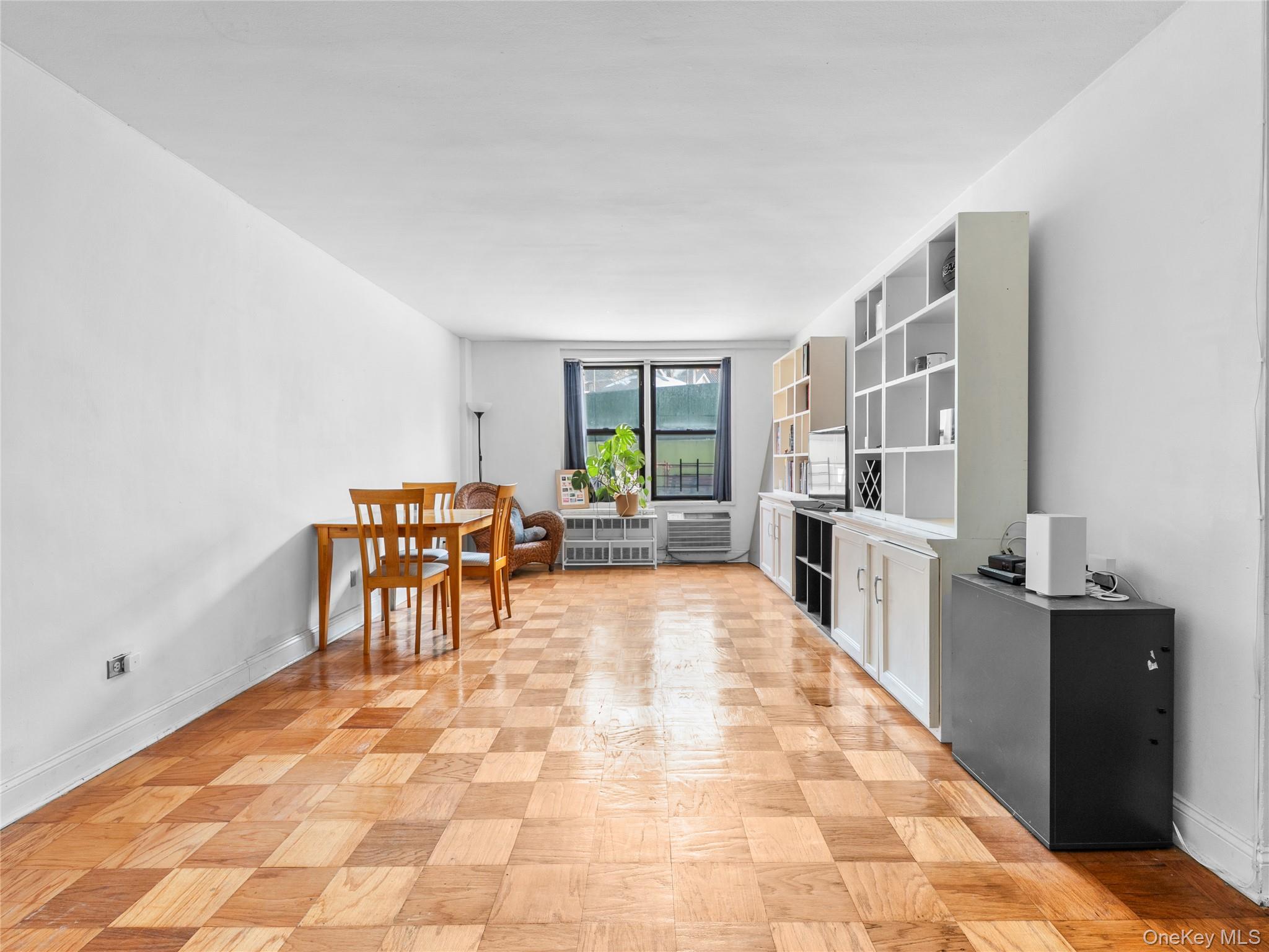 35-20 Leverich St, Unit 209 photo 8