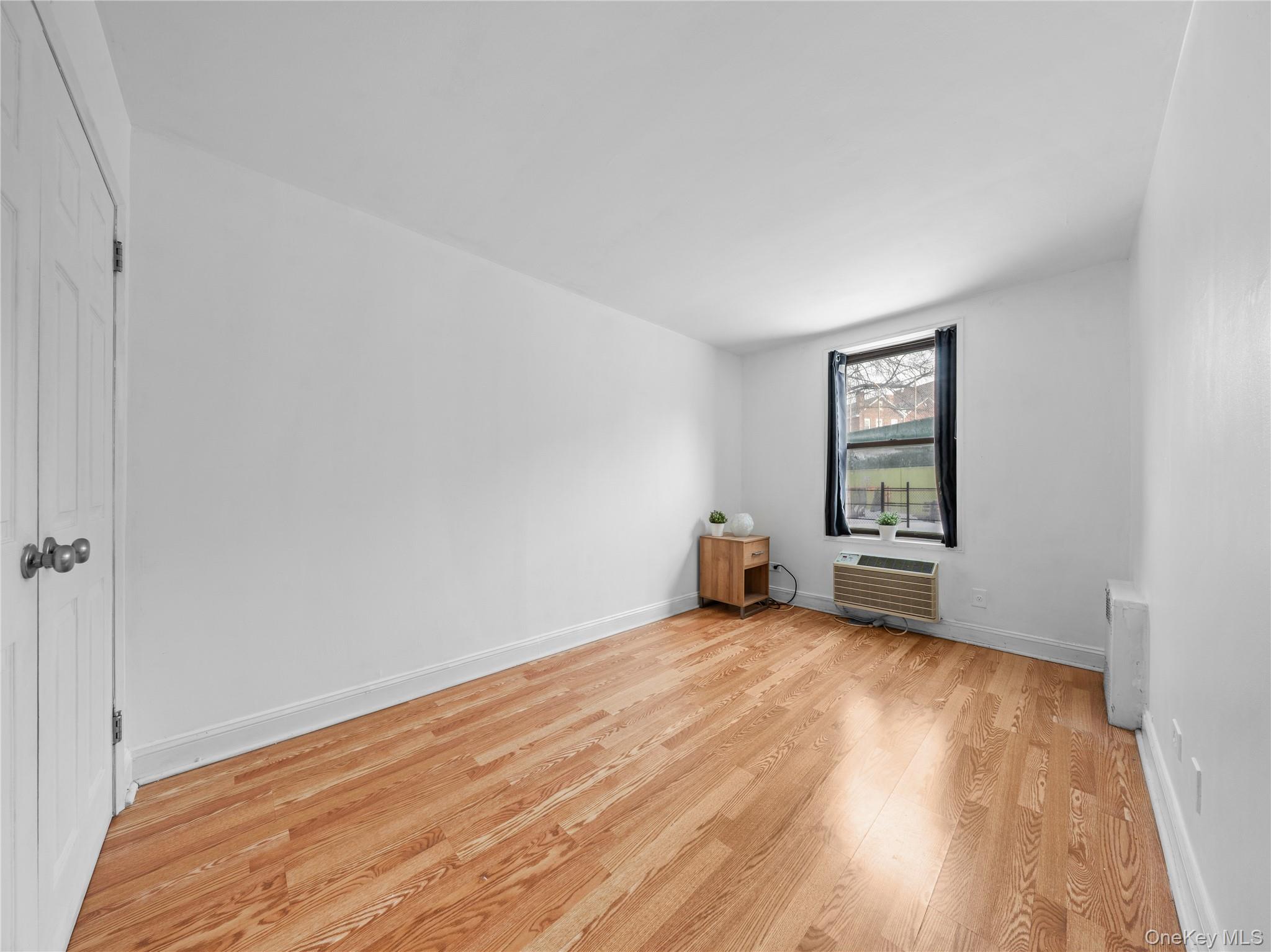 35-20 Leverich St, Unit 209 photo 15