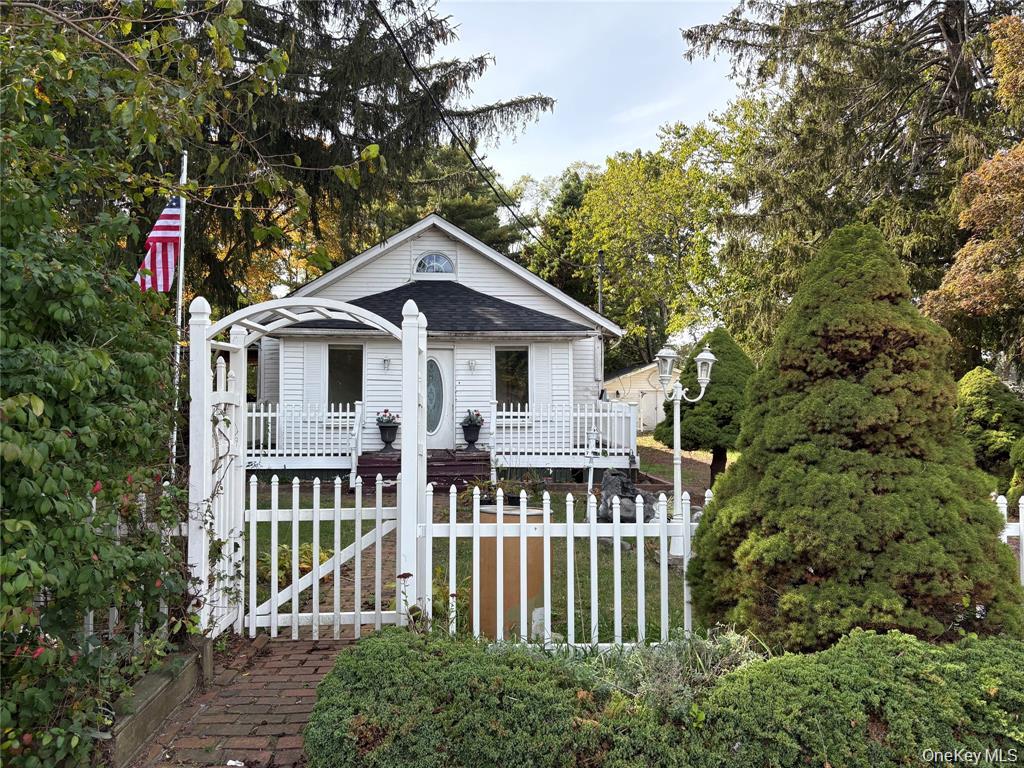 2408 Pine Avenue – For Sale photo 2