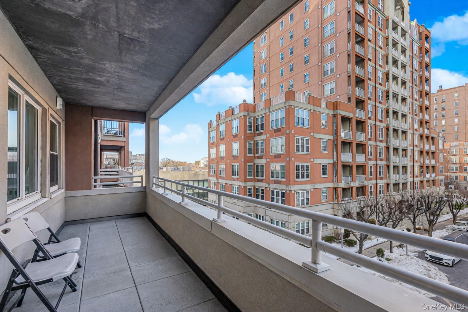 50 Oceana Drive W, Unit 3D photo 25