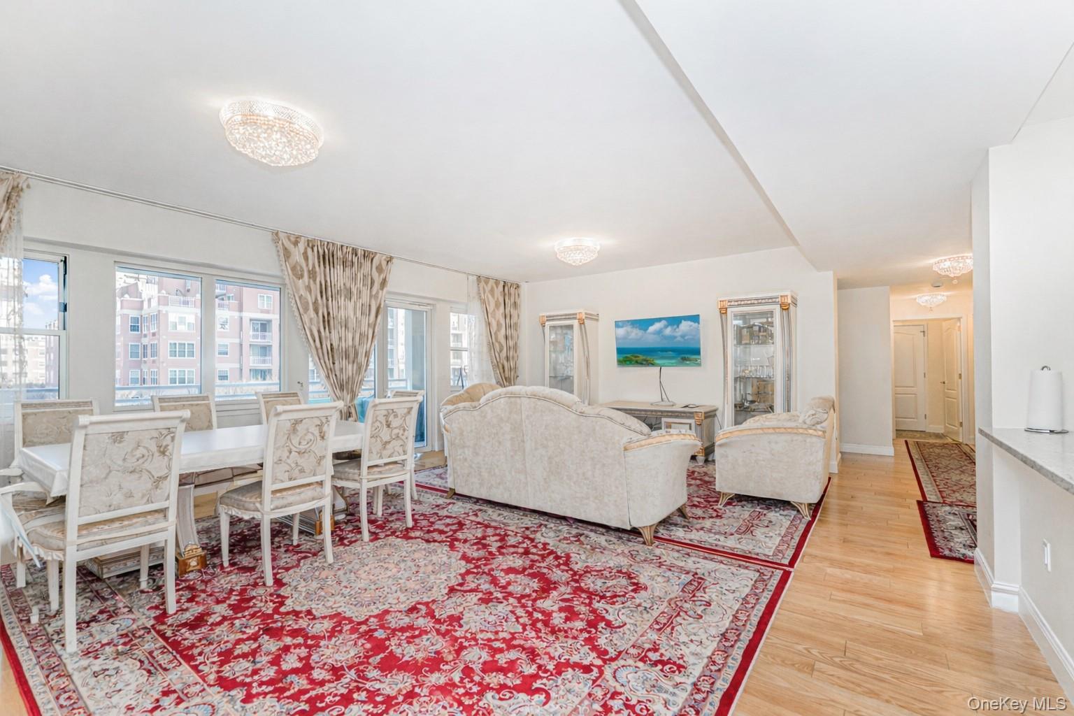 50 Oceana Drive W, Unit 3D photo 4