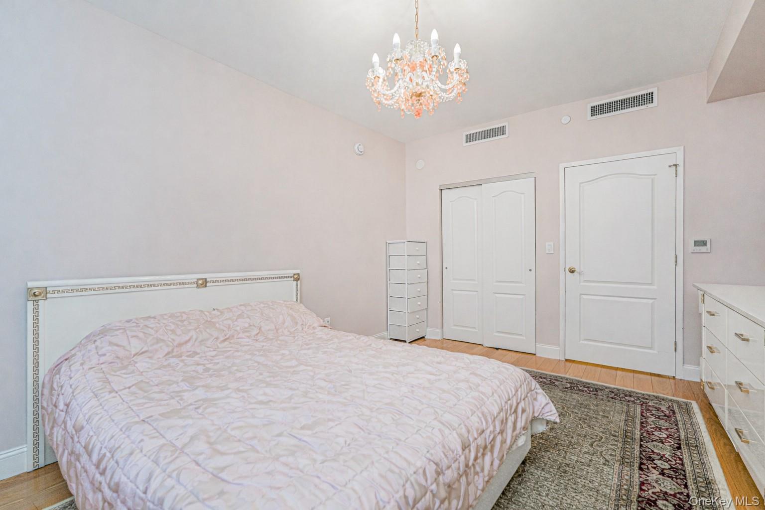 50 Oceana Drive W, Unit 3D photo 24