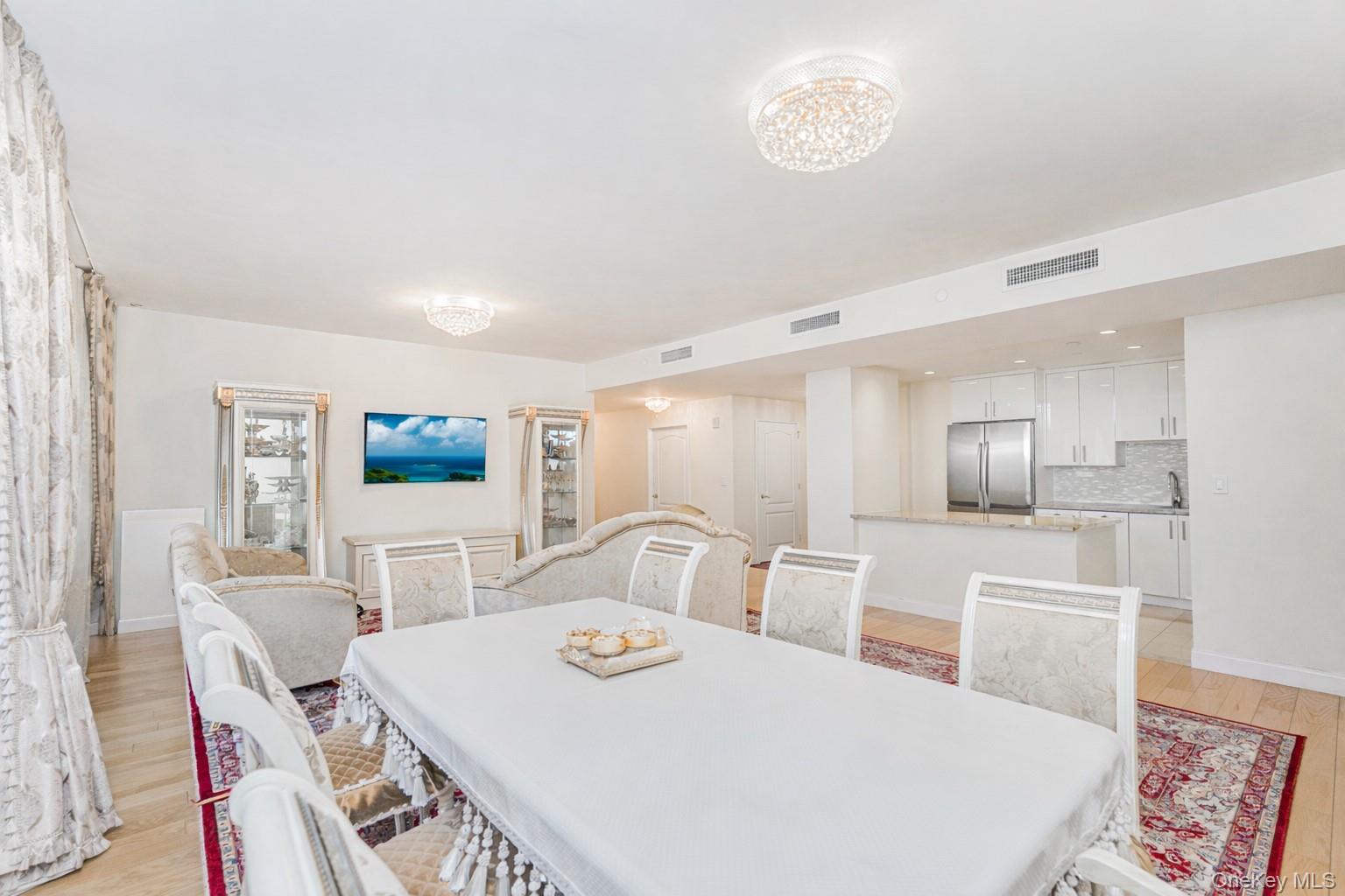 50 Oceana Drive W, Unit 3D photo 12