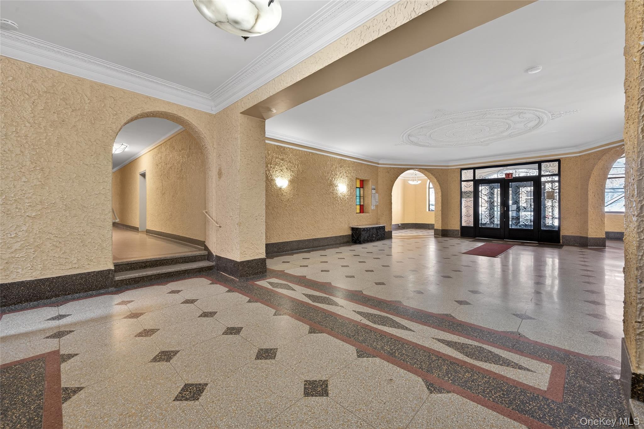 225 Bennett Avenue, Unit 4C photo 14