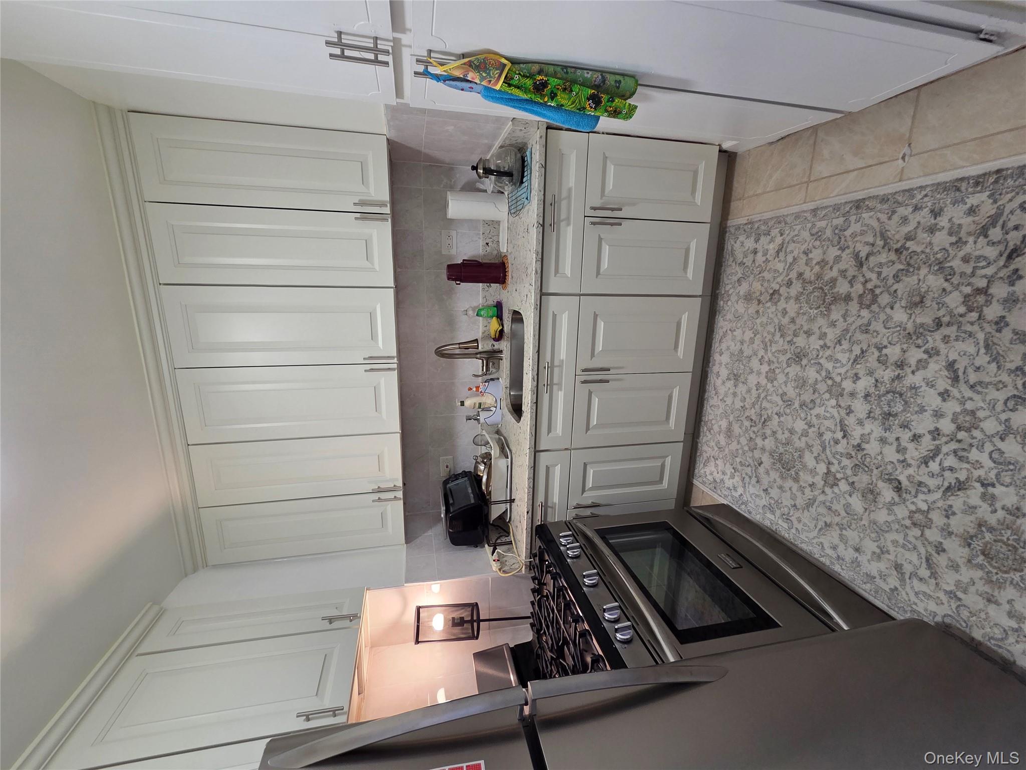 18-15 215th Street, Unit 6 A photo 3
