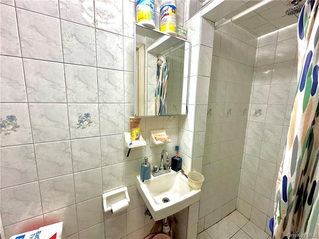 677 E 38th Street – For Sale photo 9