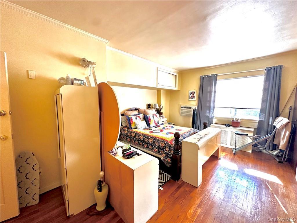 677 E 38th Street – For Sale photo 3