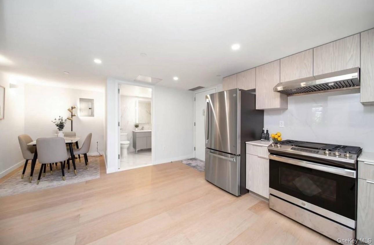 136-80 41st Avenue, Unit 7B photo 3
