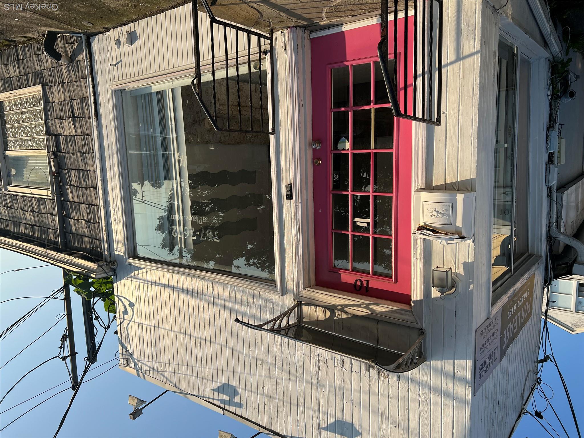 10 Willowdale Avenue – For Rent