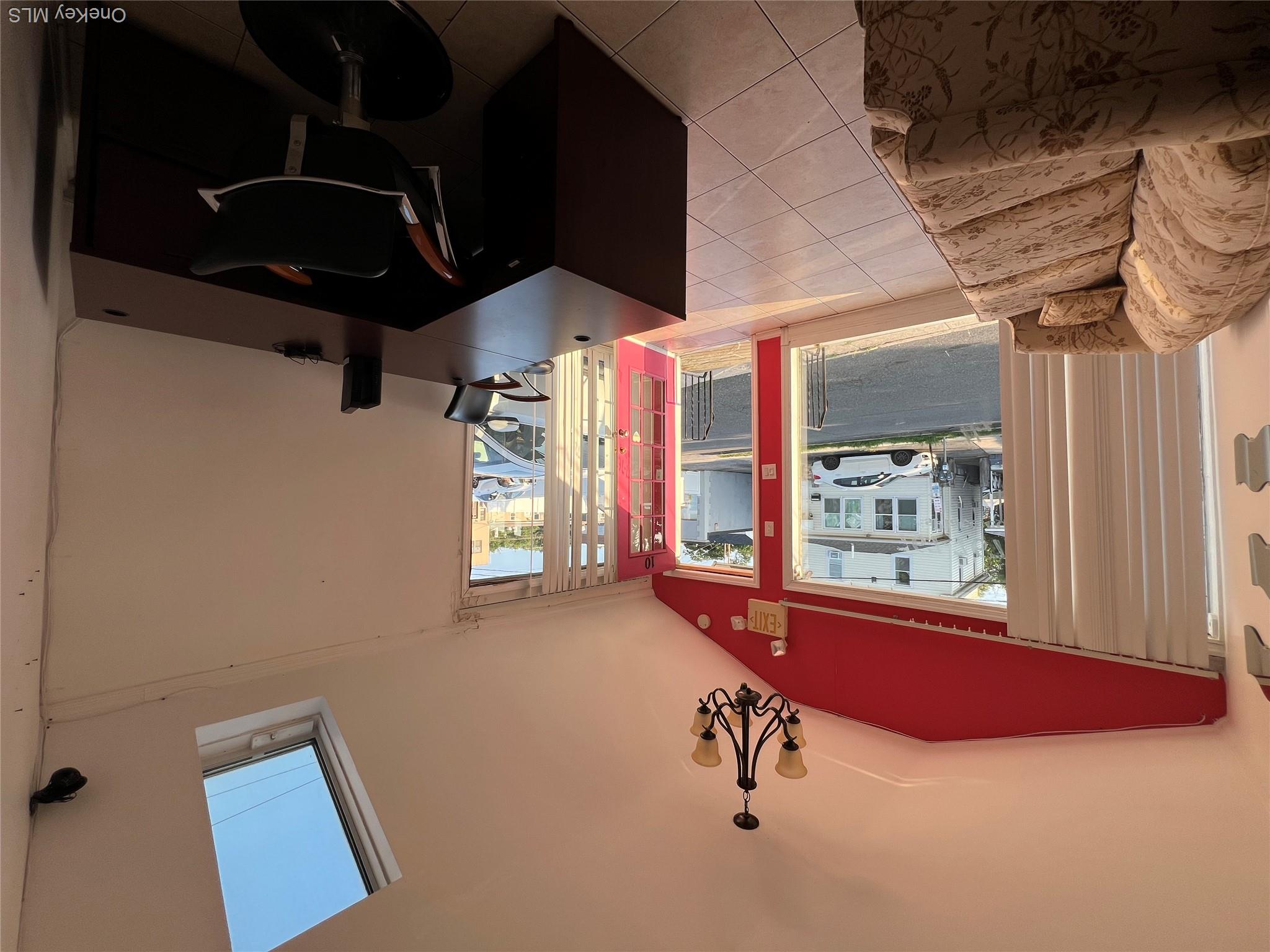 10 Willowdale Avenue – For Rent photo 6