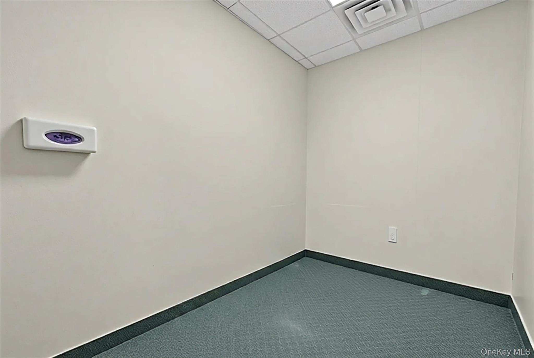 24-26 Liberty Square Mall – For Sale photo 29