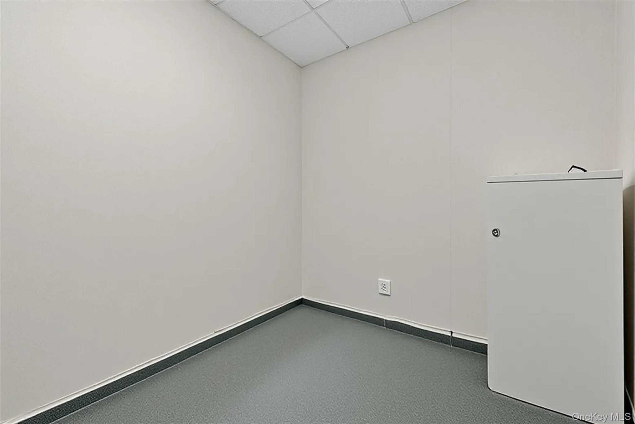 24-26 Liberty Square Mall – For Sale photo 27