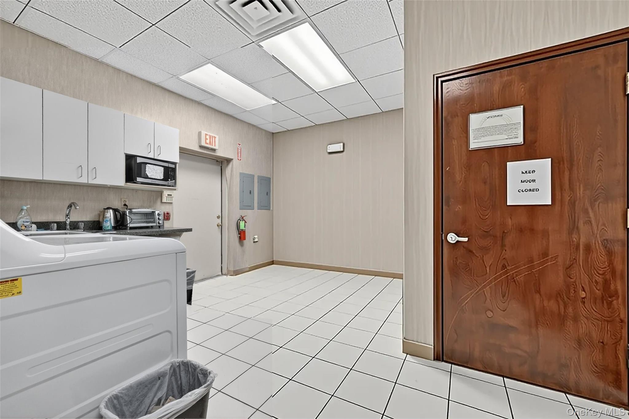 24-26 Liberty Square Mall – For Sale photo 30