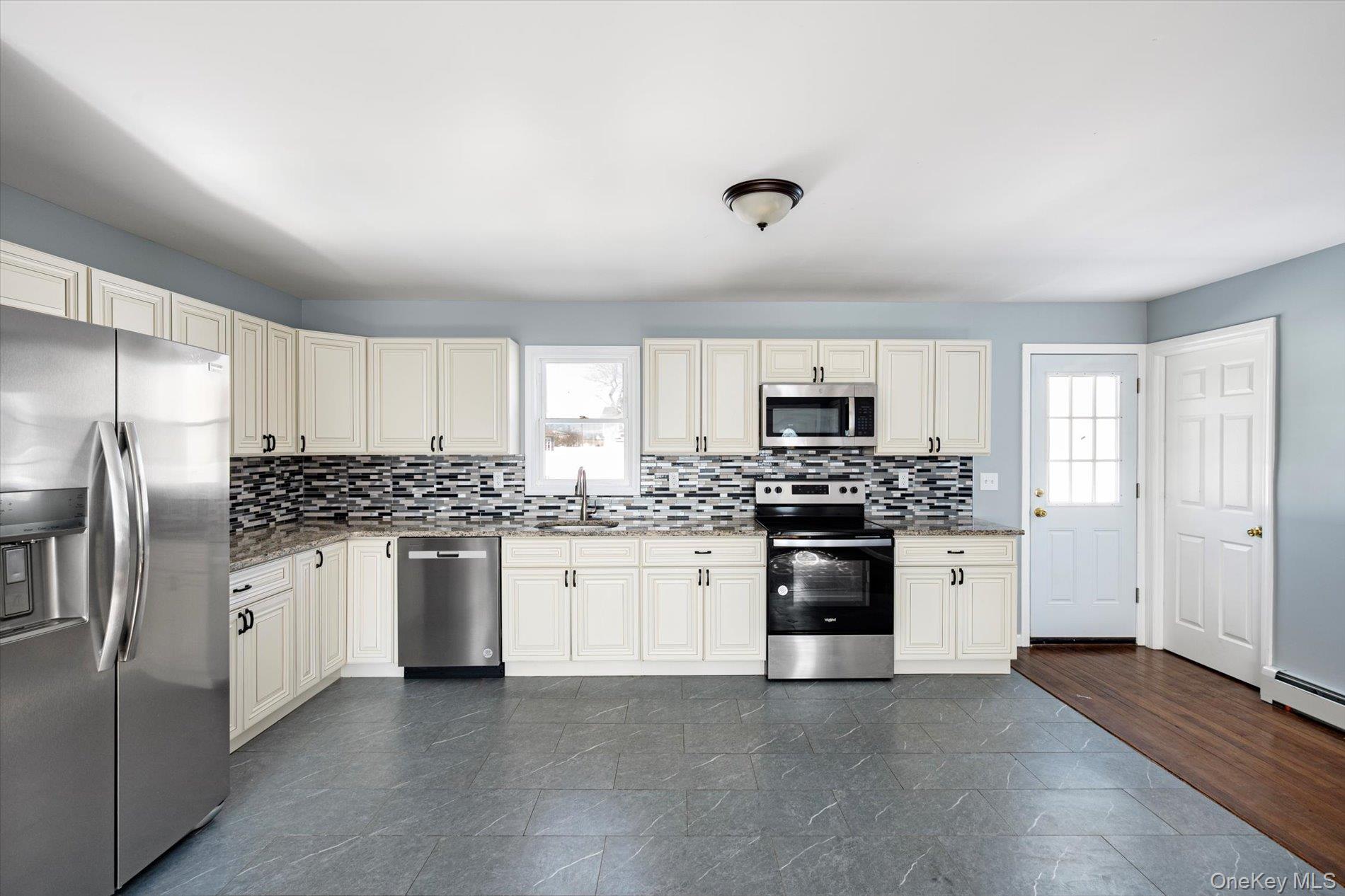 93 Garfield Boulevard – For Sale photo 6