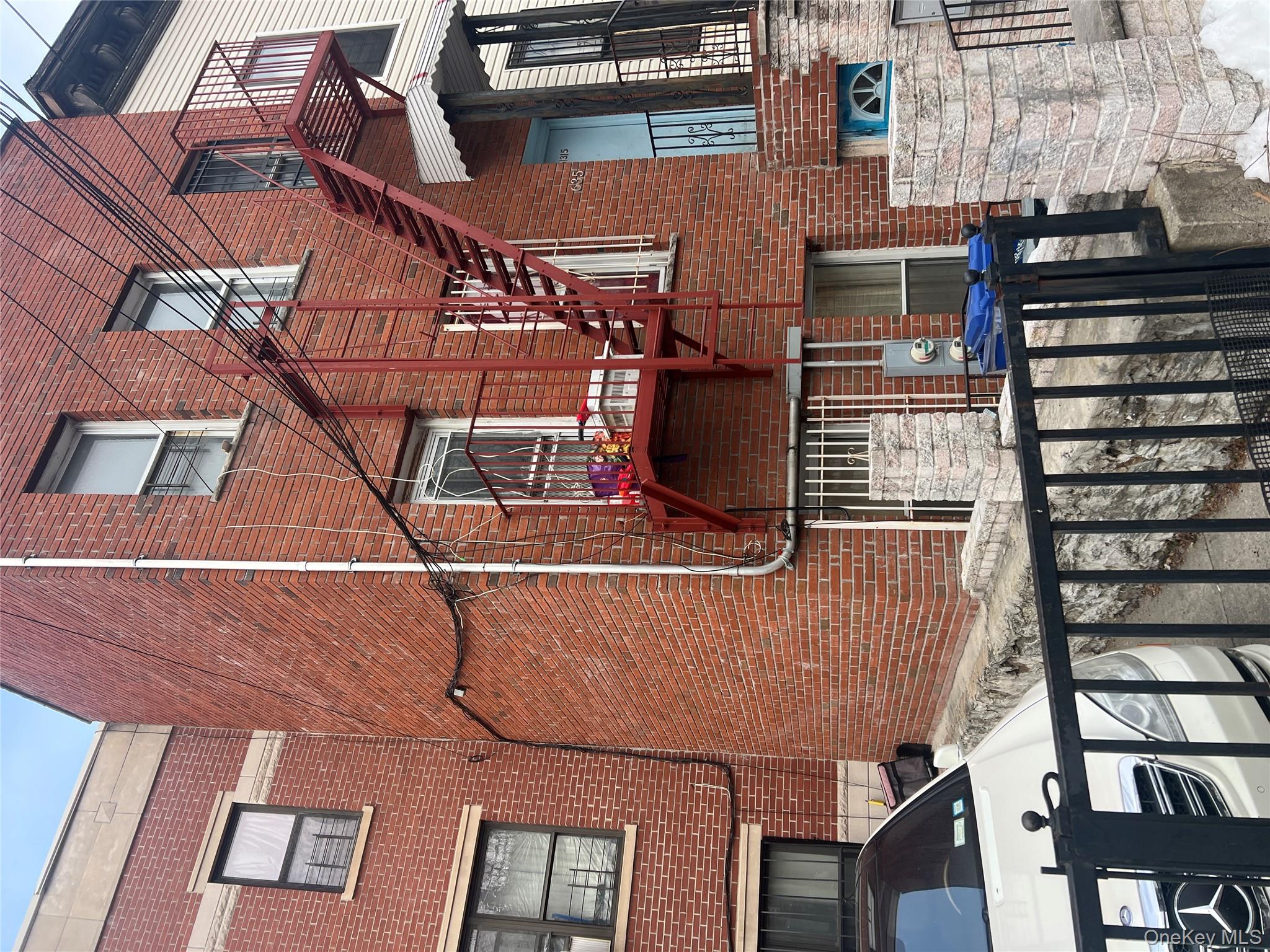 635 Eagle Avenue – For Sale photo 3