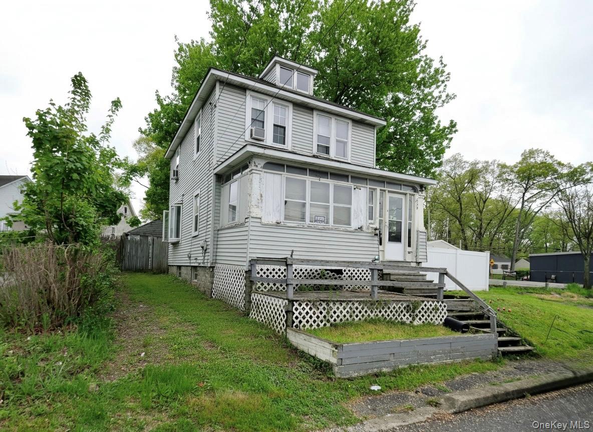809 South Street – For Sale