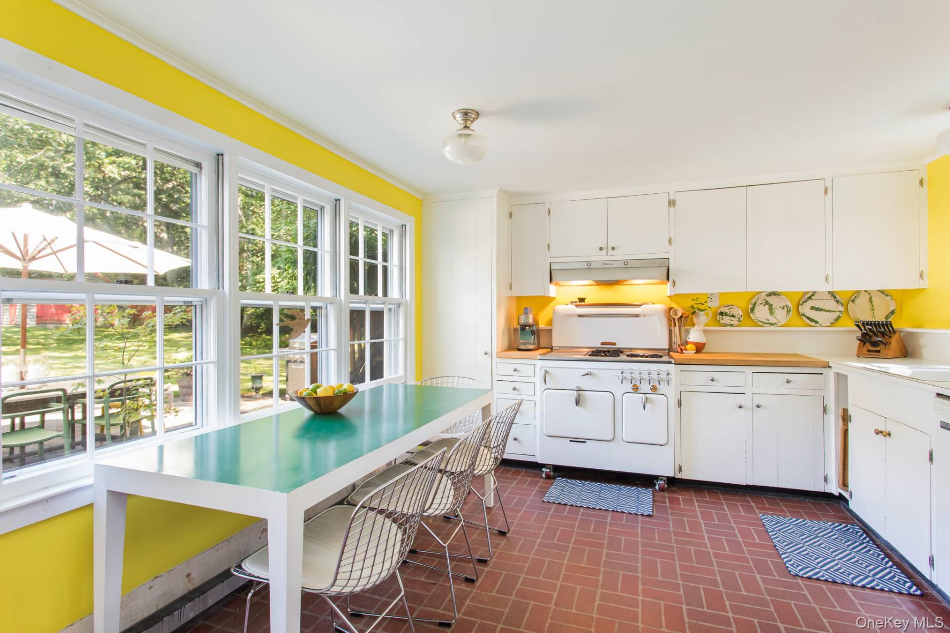 493 Abrahams Path – For Rent photo 4