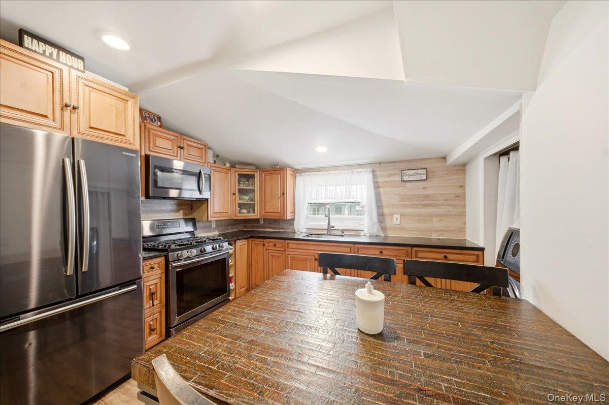 133B Edgewater Park, Unit 133B photo 9