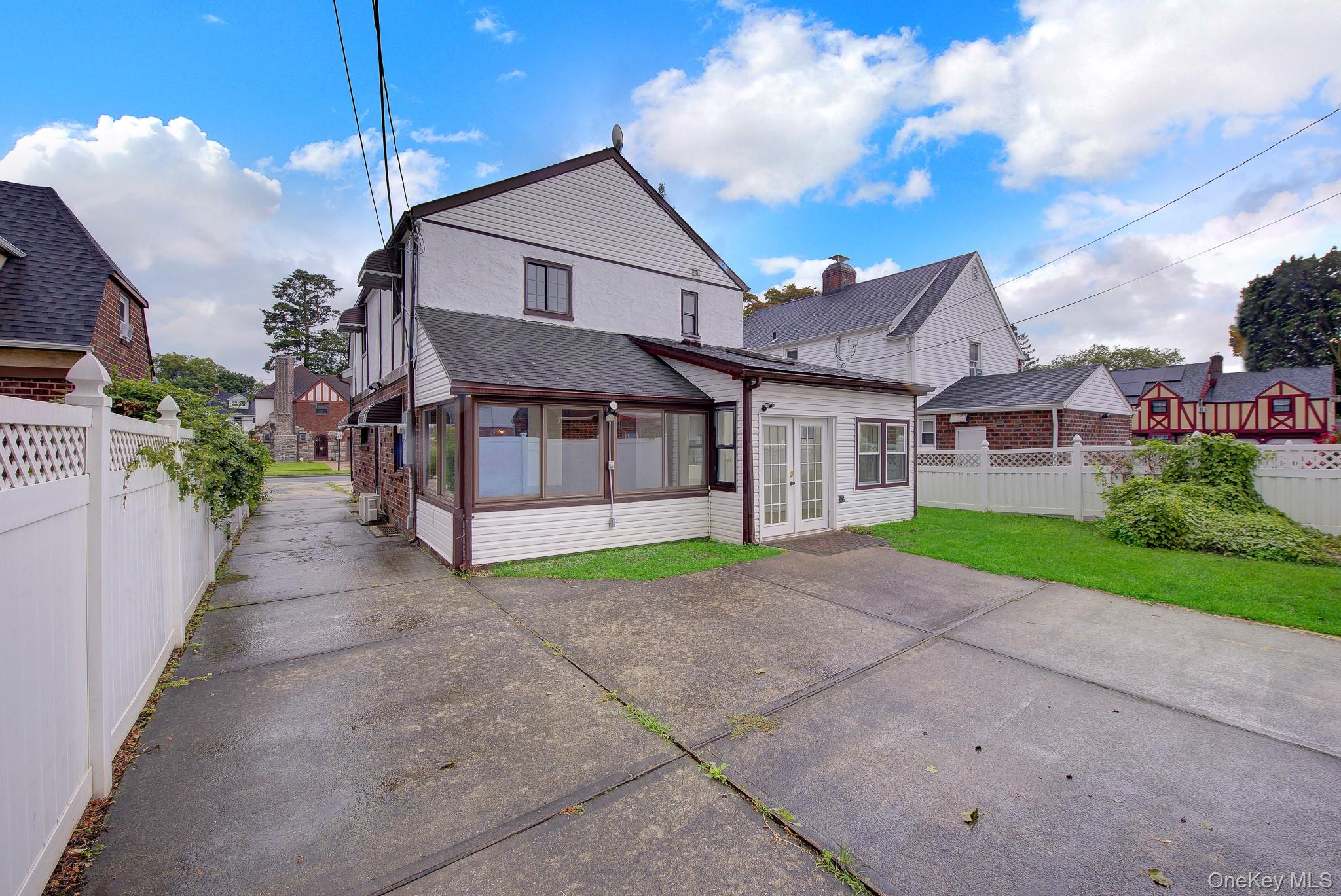 54 Surrey Lane – For Sale photo 30