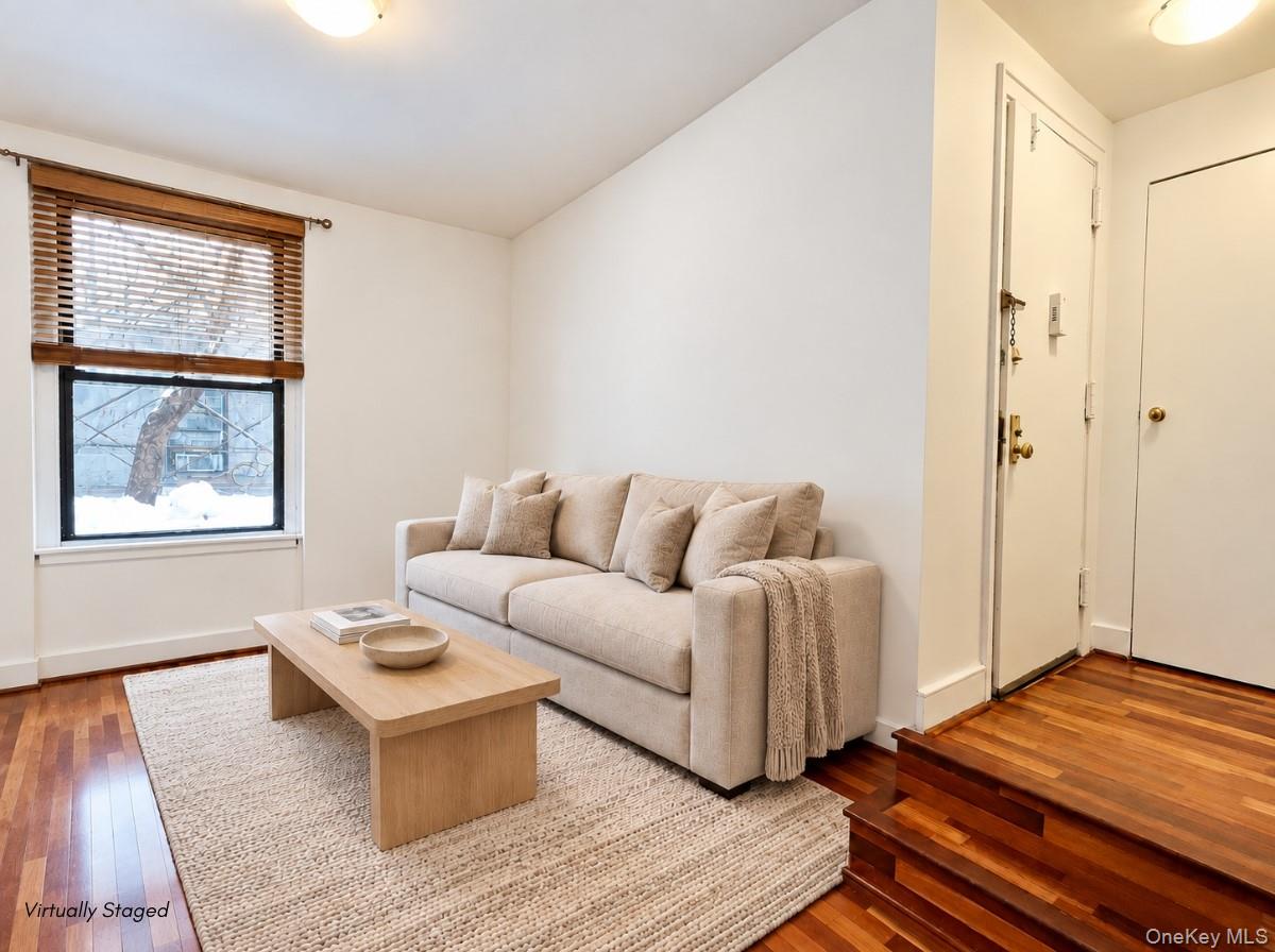 21-28 35 Street, Unit 1G photo 3