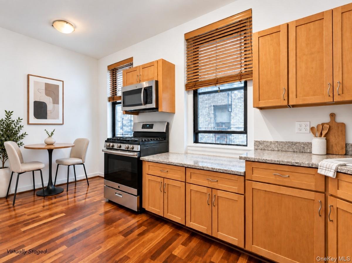 21-28 35 Street, Unit 1G photo 4