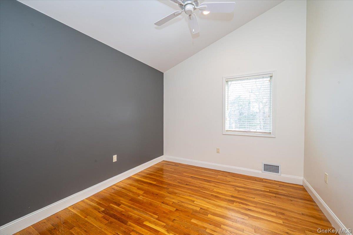 87 Soundview Drive – For Sale photo 32