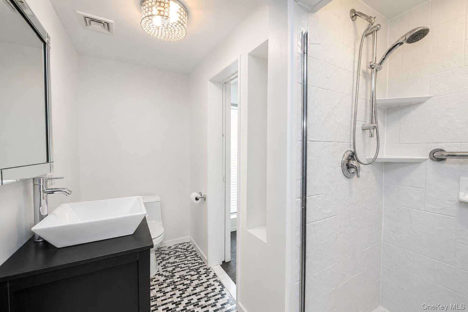 87 Soundview Drive – For Sale photo 9