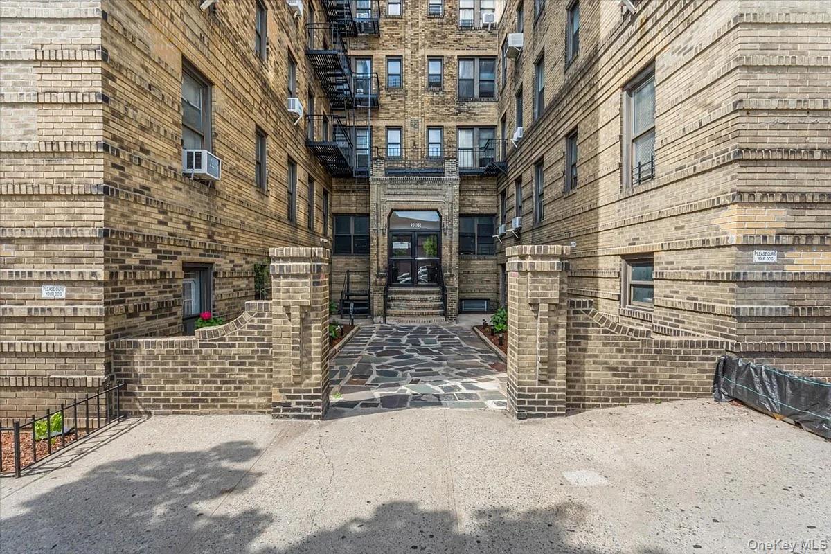 50-05 43rd Avenue, Unit 1K