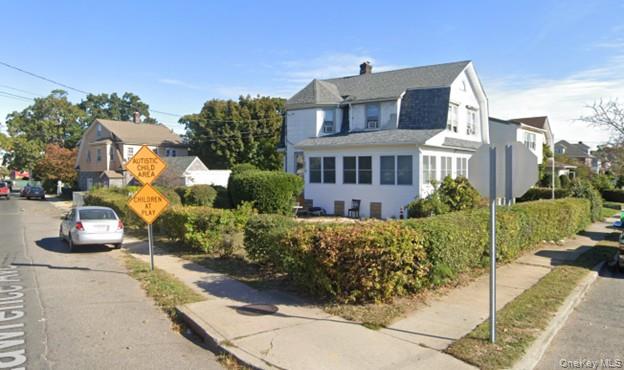 274 Lawrence Avenue – For Sale photo 4