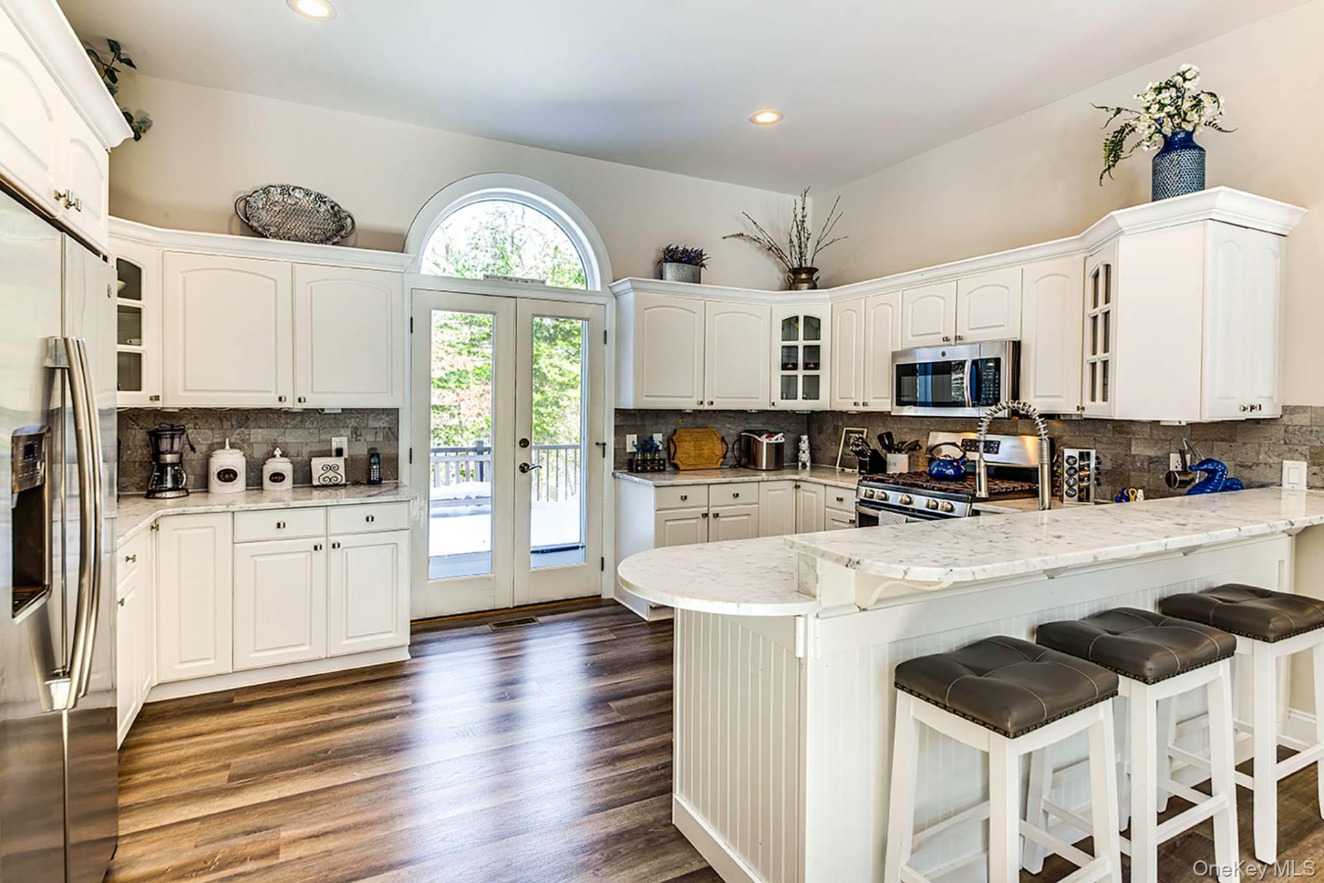 16 Woodege Circle – For Rent photo 7