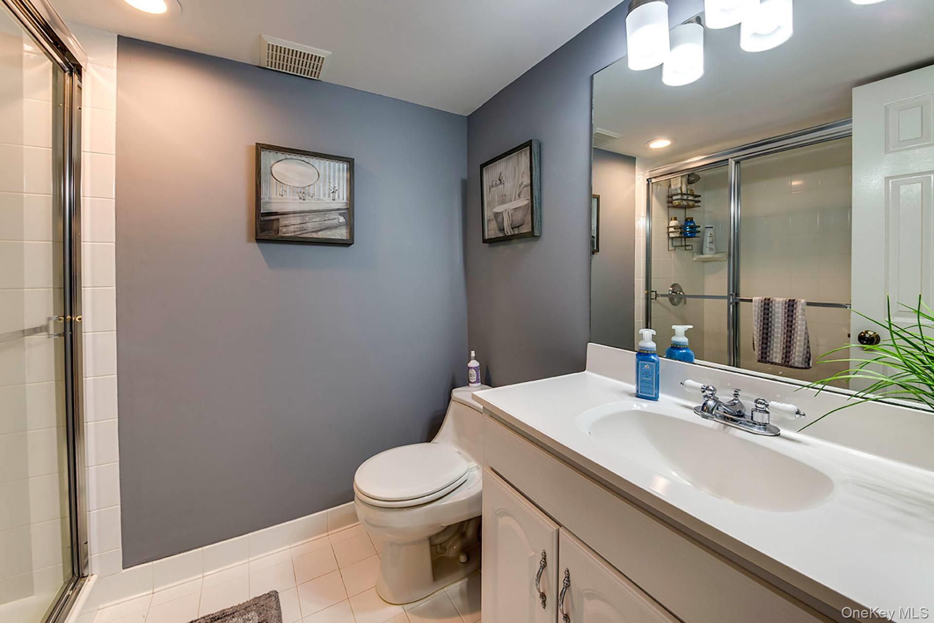 16 Woodege Circle – For Rent photo 21
