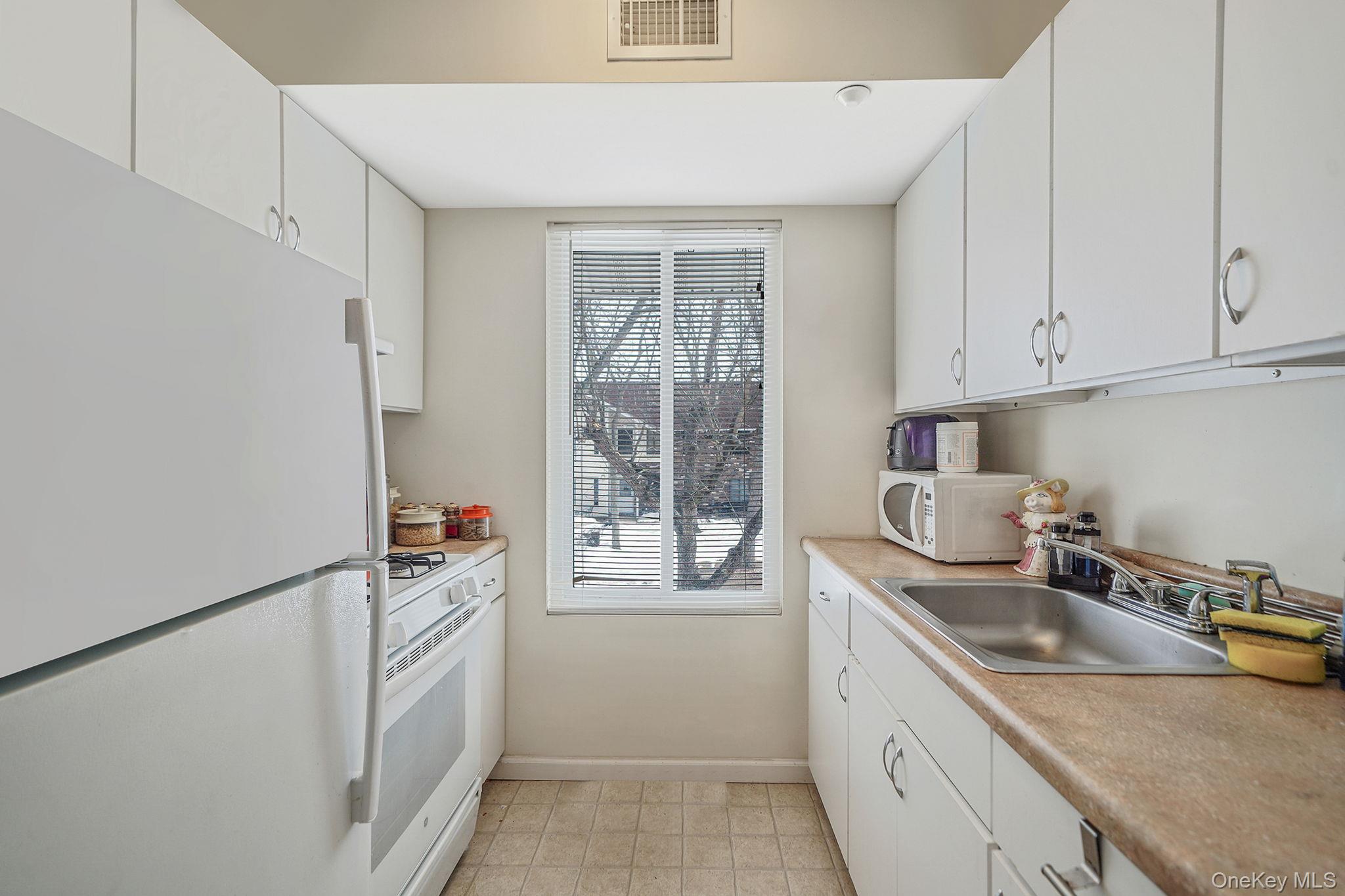 30 El Camino Ct, Unit 30 photo 14