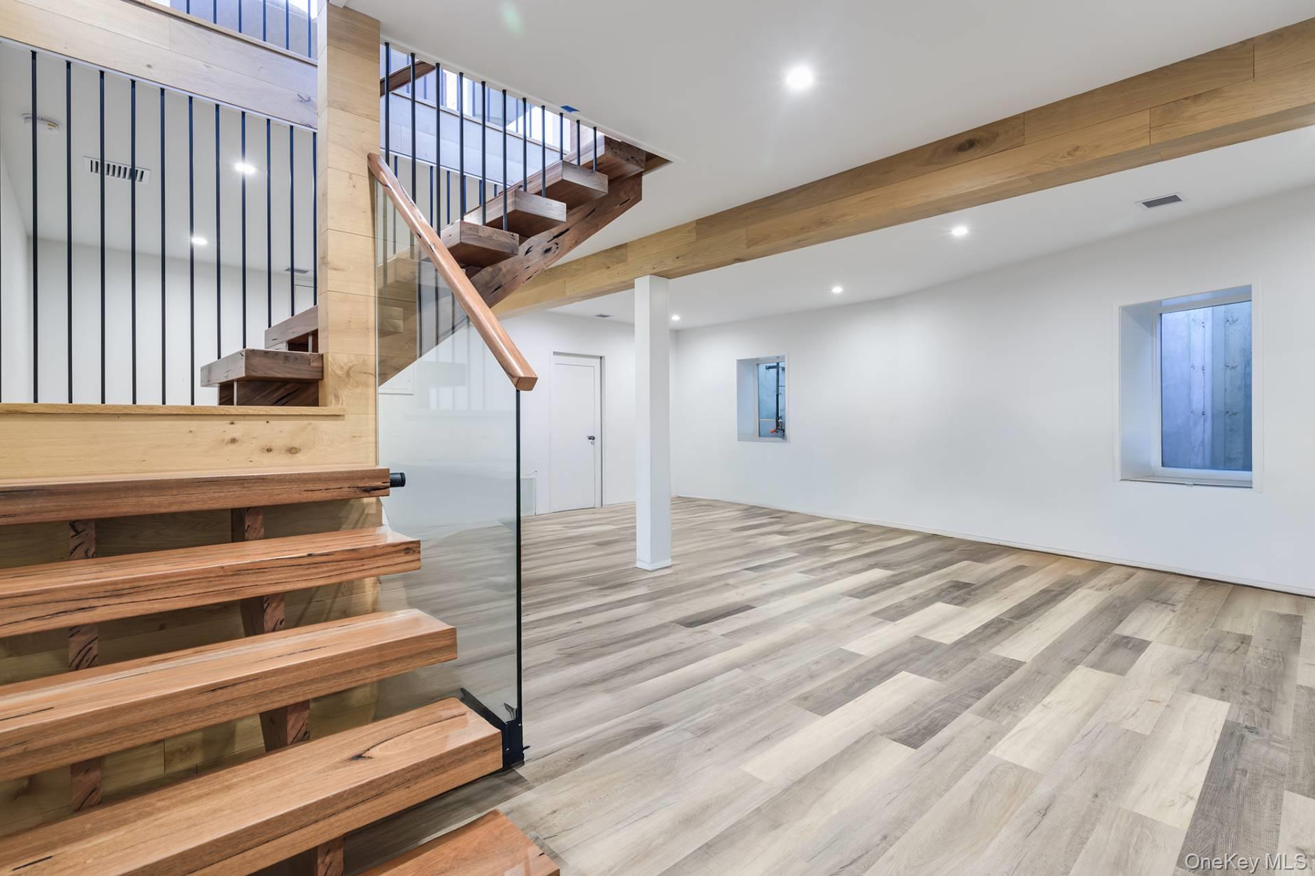 12 Maidstone Park Road – For Rent photo 25