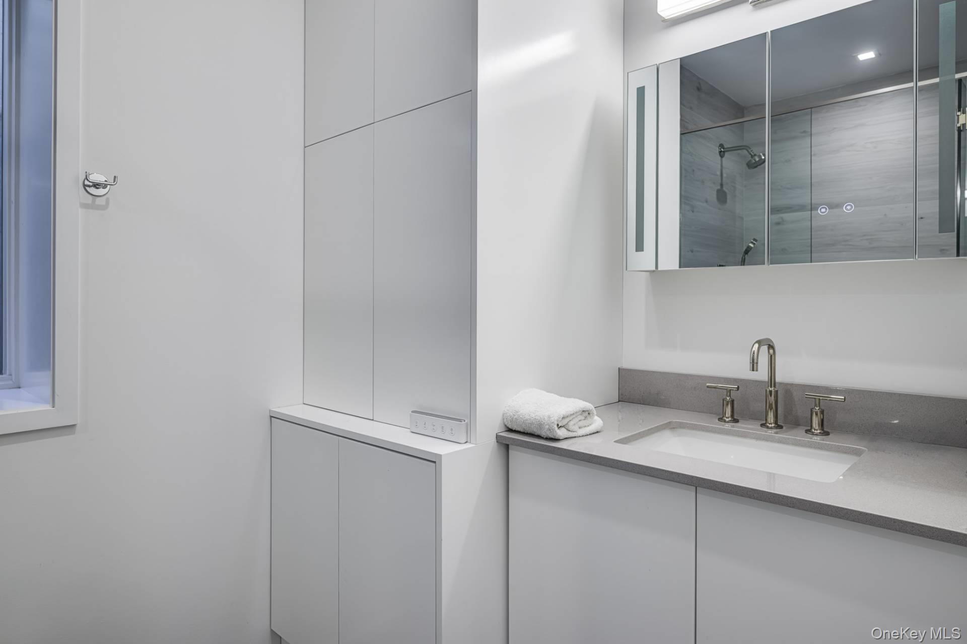12 Maidstone Park Road – For Rent photo 23