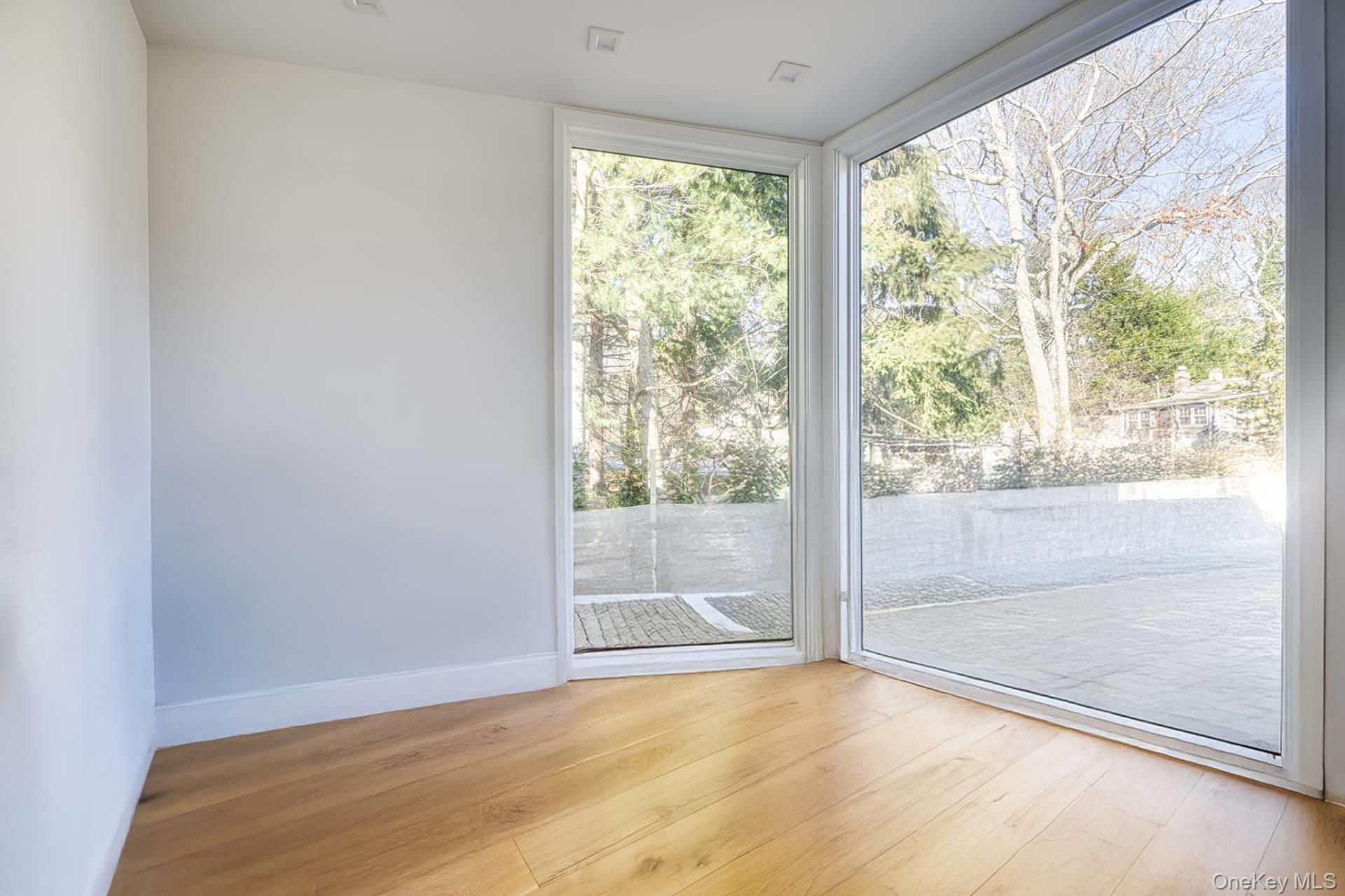 12 Maidstone Park Road – For Rent photo 14