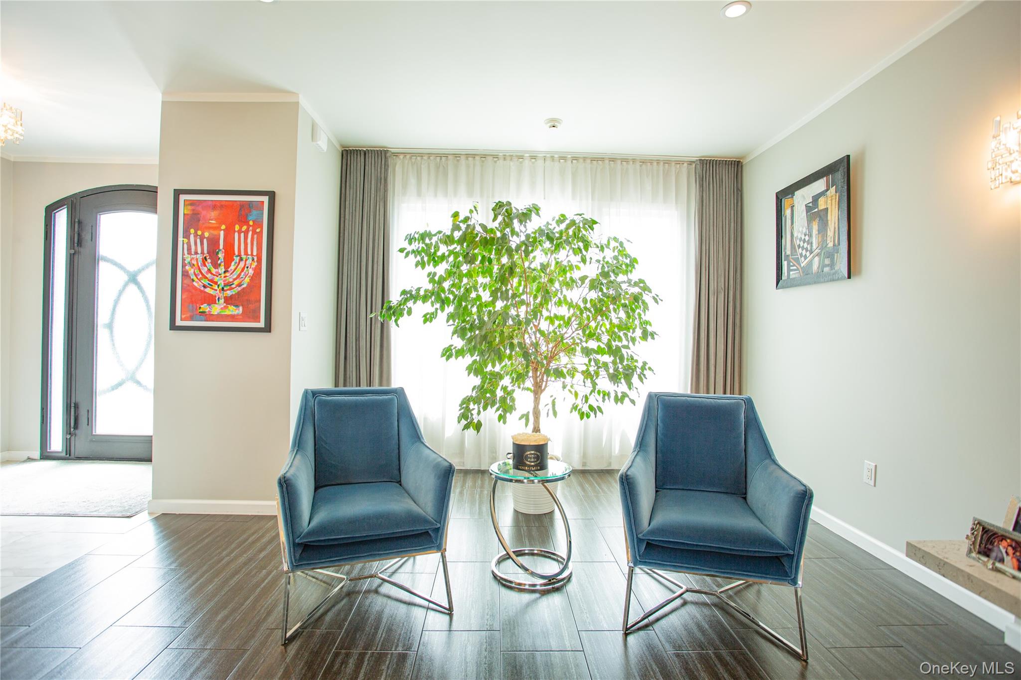 165 W Walnut Street – For Sale photo 7