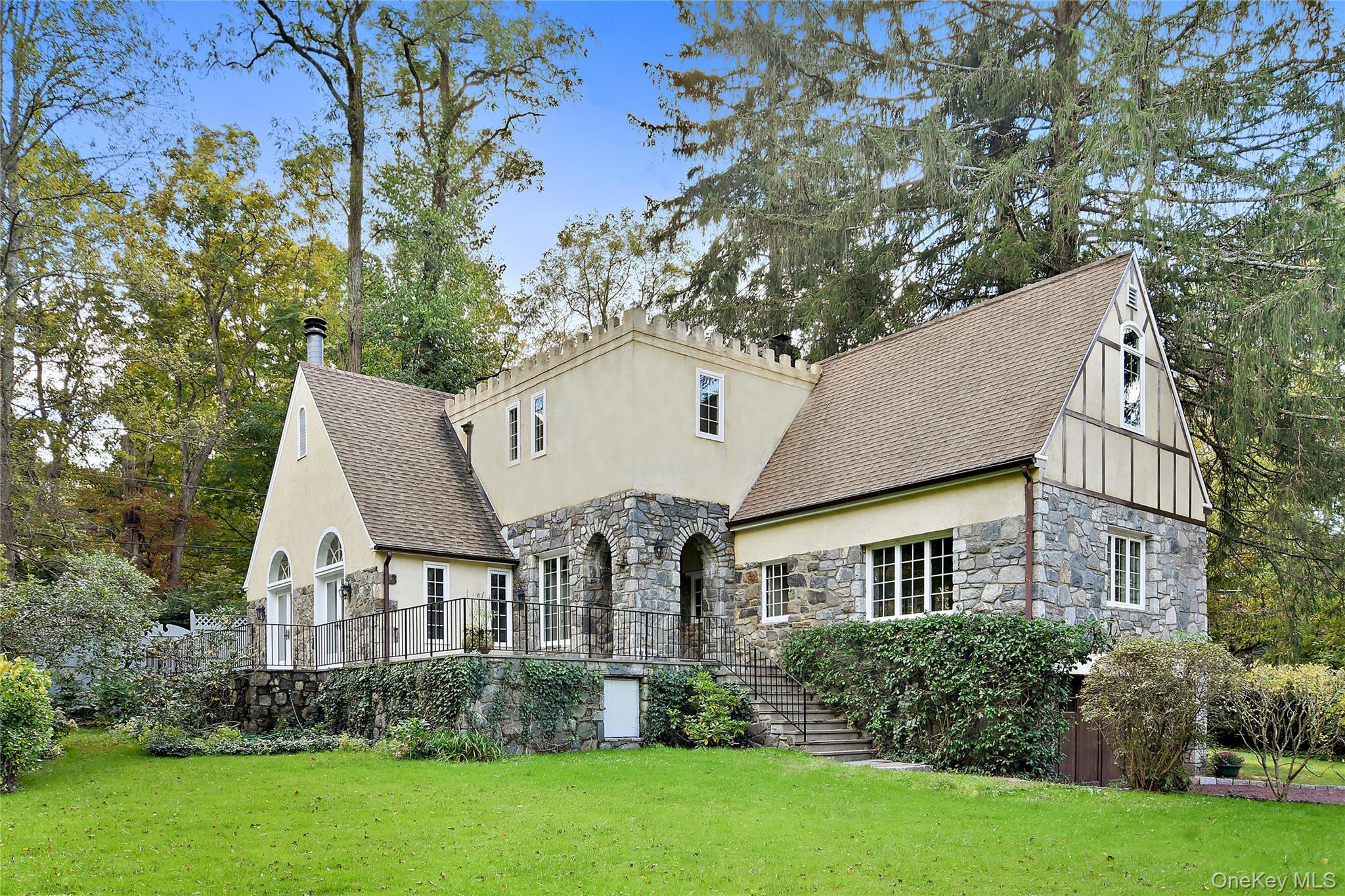 160 Long Ridge Road – For Sale