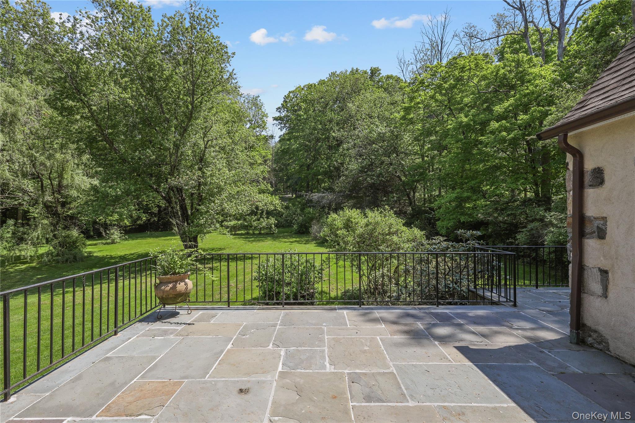 160 Long Ridge Road – For Sale photo 25