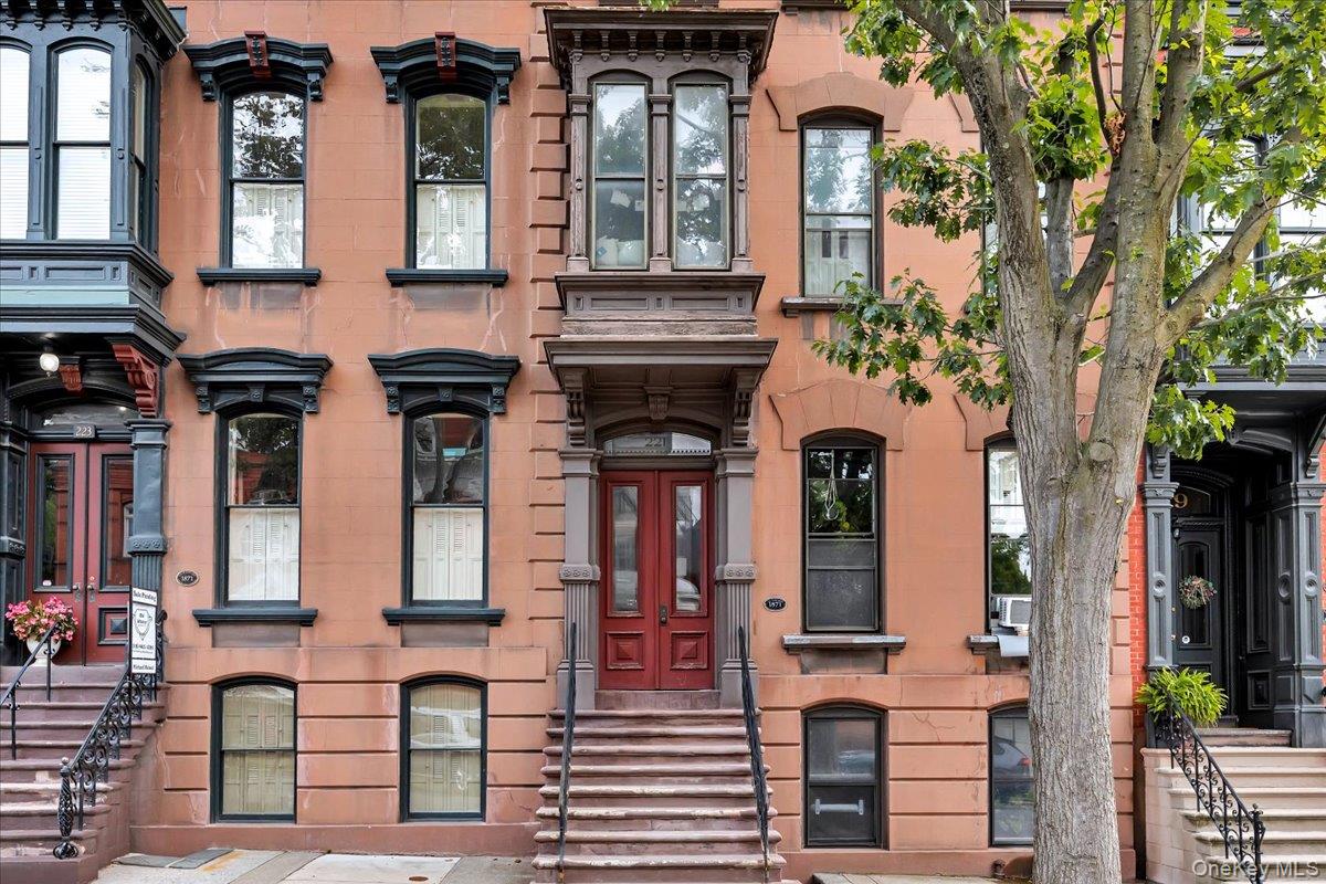221 Lancaster Street – For Sale