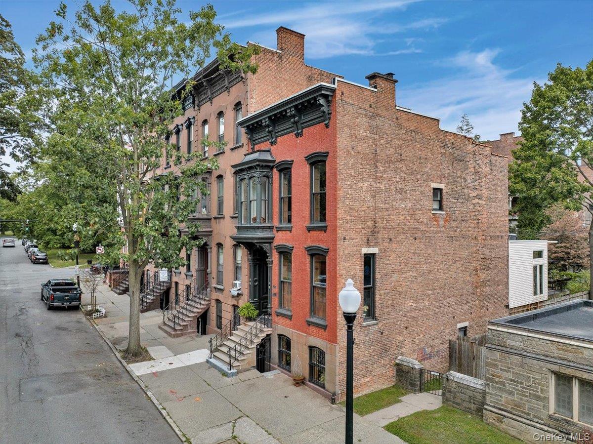 221 Lancaster Street – For Sale photo 45