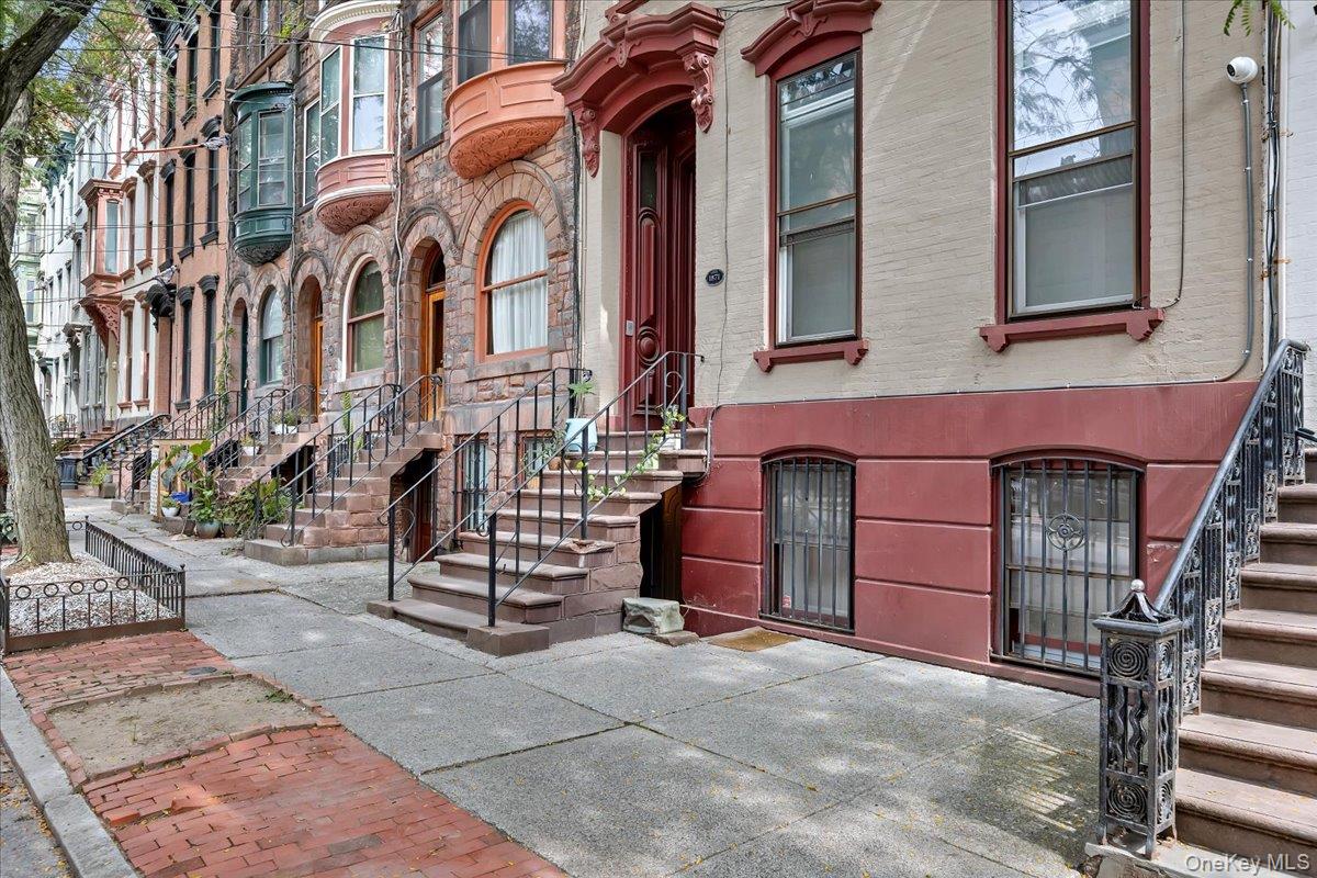 137 Lancaster Street – For Sale photo 4