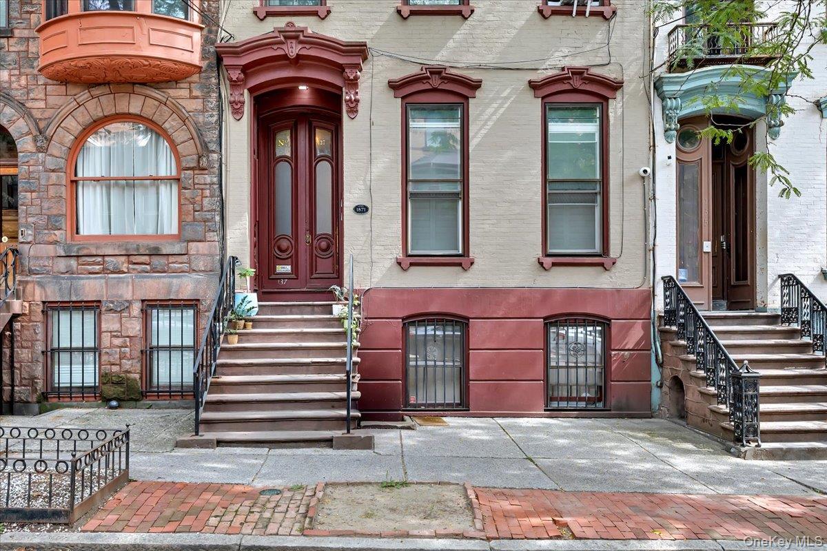 137 Lancaster Street – For Sale photo 2