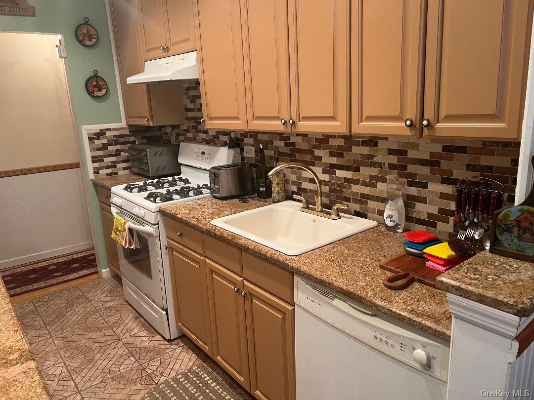 151-20 88 Street, Unit 6C photo 3