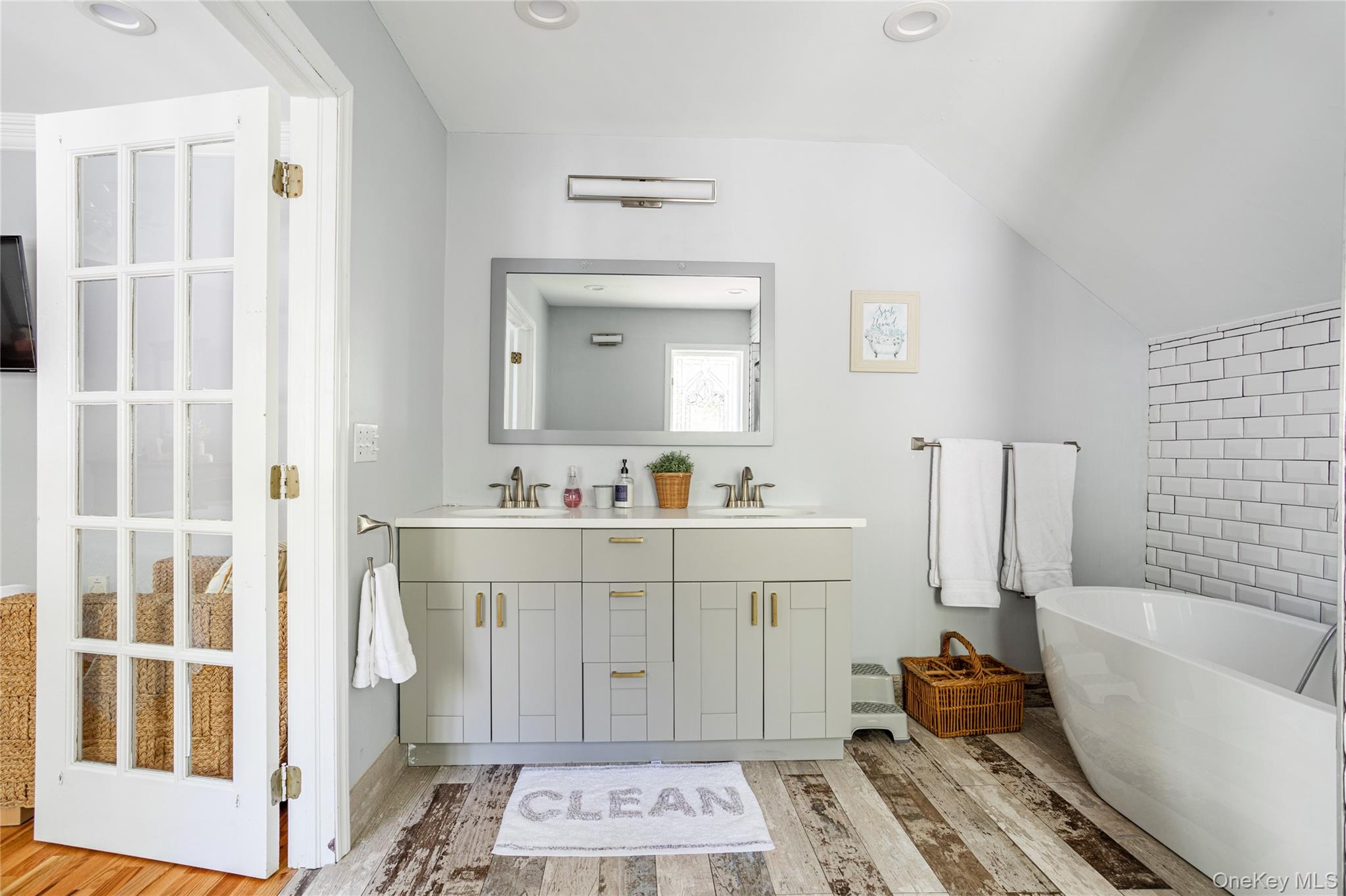 2300 Pine Tree Road – For Rent photo 9