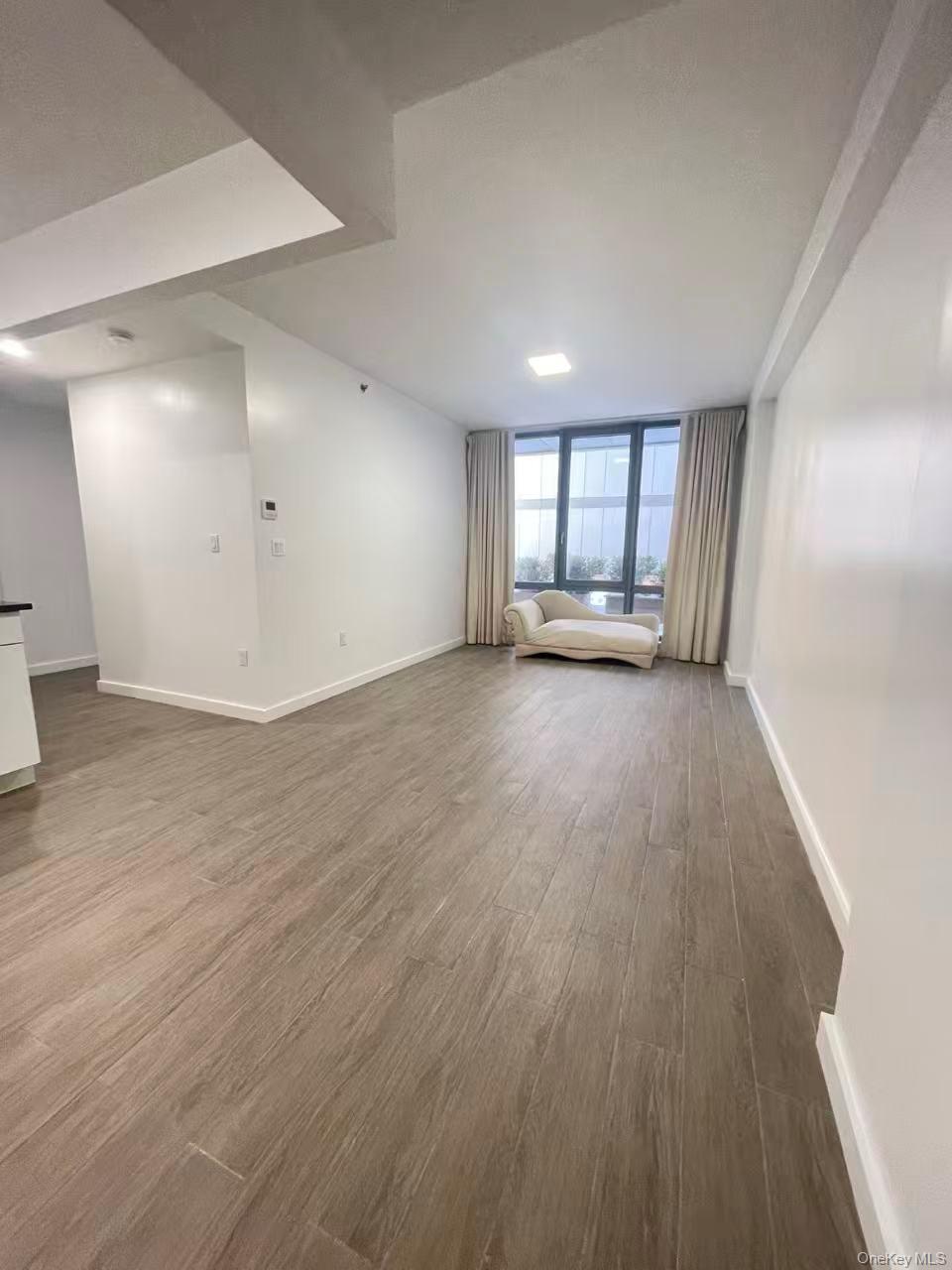 144-27 Sanford Avenue, Unit 2K photo 5
