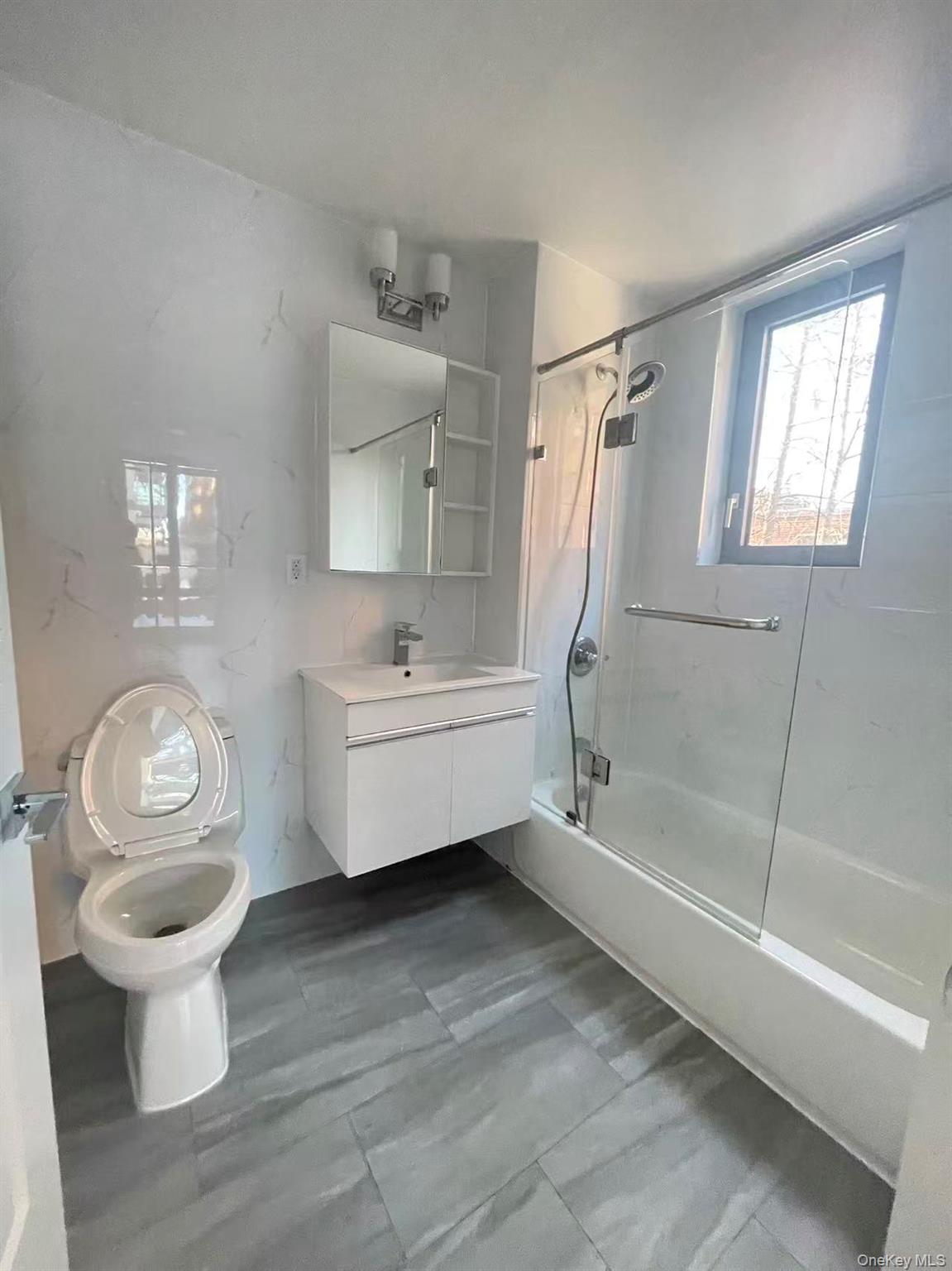 144-27 Sanford Avenue, Unit 2K photo 6